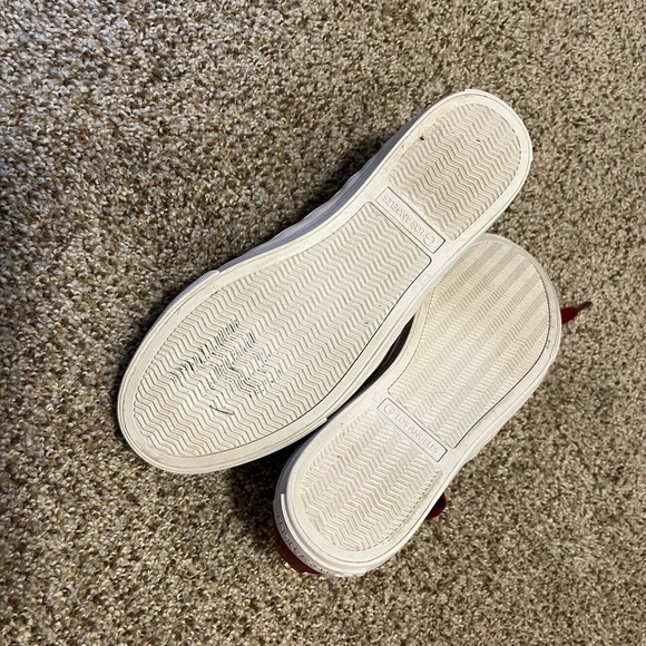 GBG Los Angeles Red Sneakers Low-Top Lace-Up - Picture 6 of 7